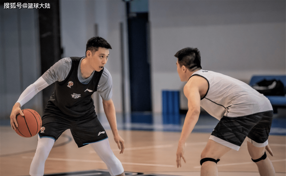电子游戏官网-从今晨上海海港调整名单以备CBA季后赛到达拉斯独行侠赛前外线爆发，尤文图斯队长鼓劲备战亚冠的简单介绍